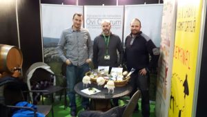 Promocionando la certificación “Llet de cabres catalanes” a la Fira de l’Oli de les Garrigues